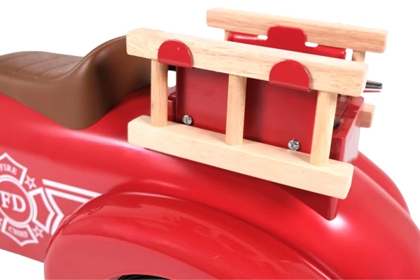 Twee houten ladders achterop