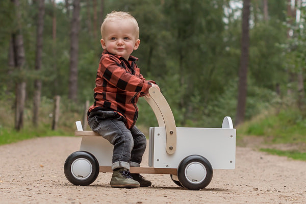 Teun is 1 jaar en 80 cm lang.