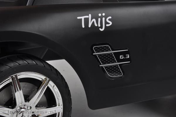 Je ontvangt 2 stickers (voor beide zijkanten).