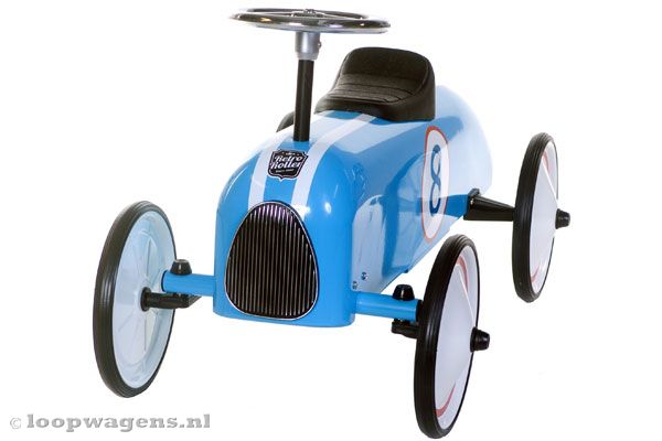 De loopwagen heeft de volgende afmetingen: 75x40x40 cm (lxbxh).