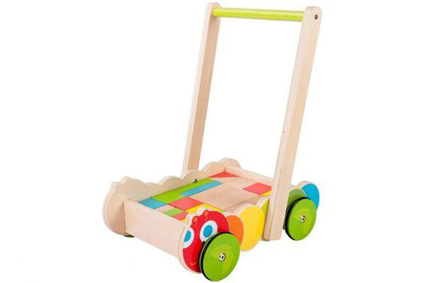 Houten loopwagen rups.